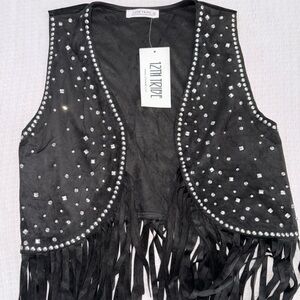 Black vest with rhinestone